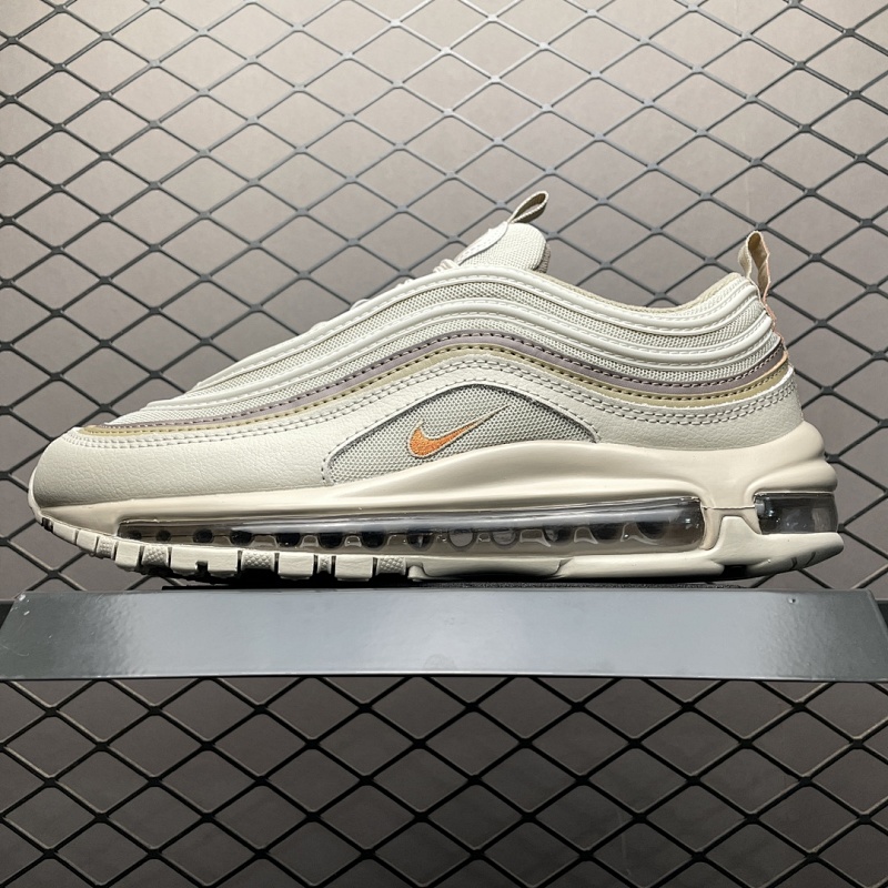 NIKE SNEAKERS (677)