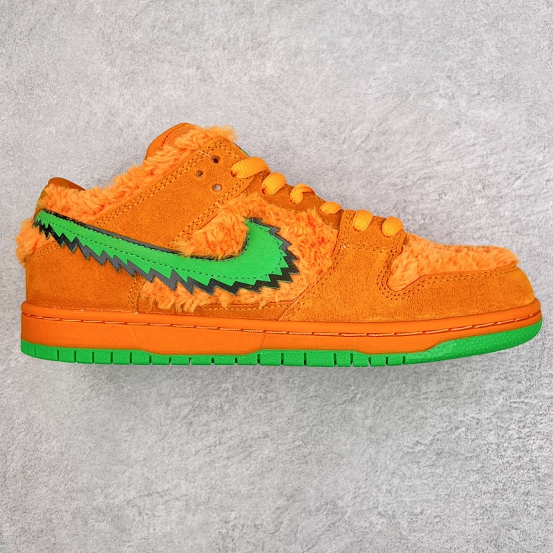 NIKE SNEAKERS (180)