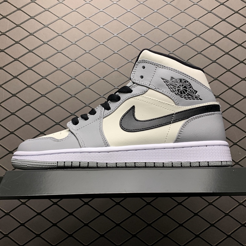 JORDAN SNEAKERS (285)