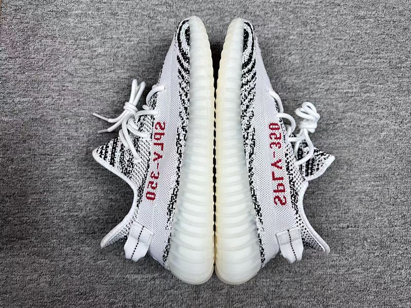 YEEZY SNEAKERS (63)