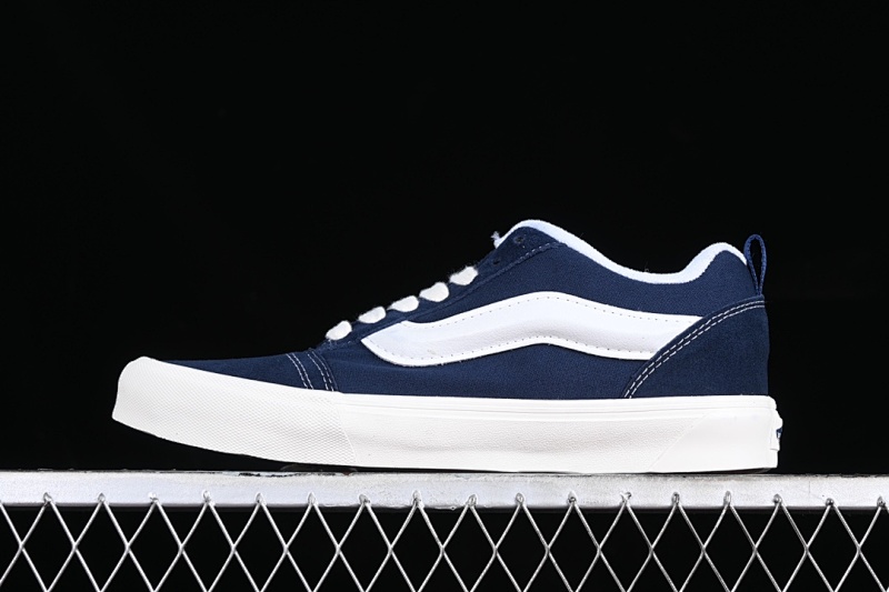 VANS SNEAKERS (31)