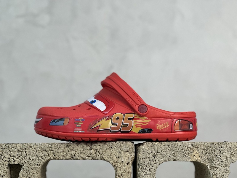 CROCS SNEAKERS (2)