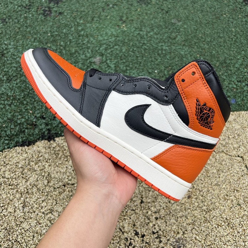 JORDAN SNEAKERS (336)