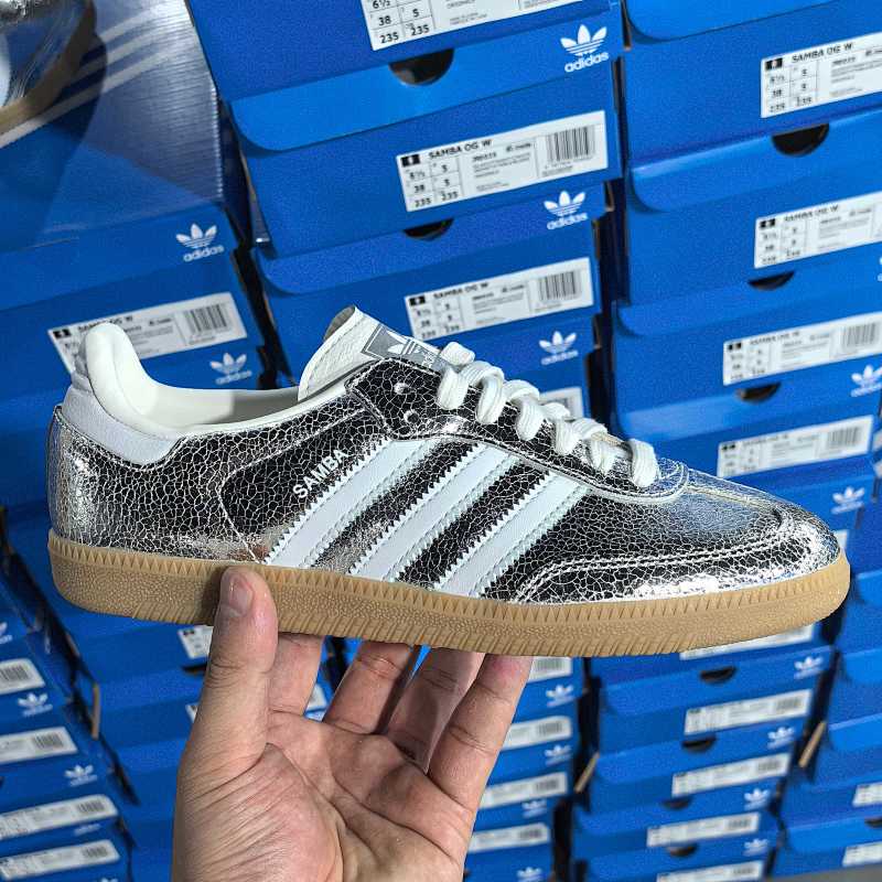 ADIDAS SNEAKERS (112)