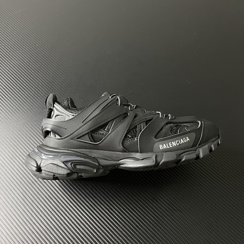 BALENCIAGA SNEAKERS (18)