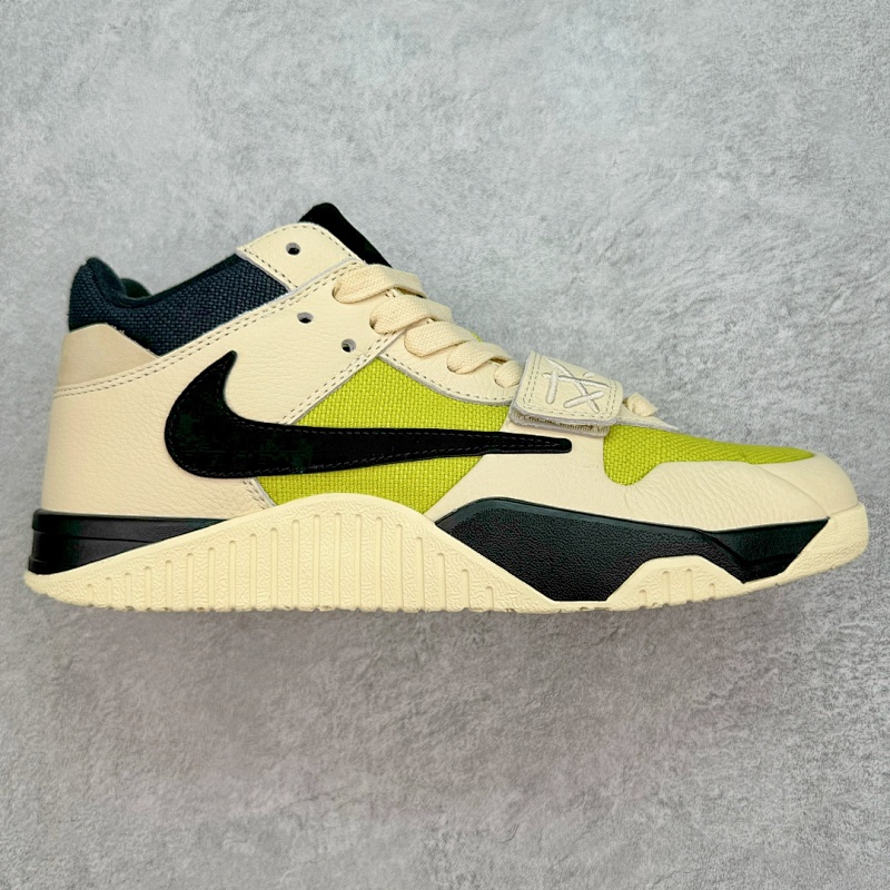 NIKE SNEAKERS (205)