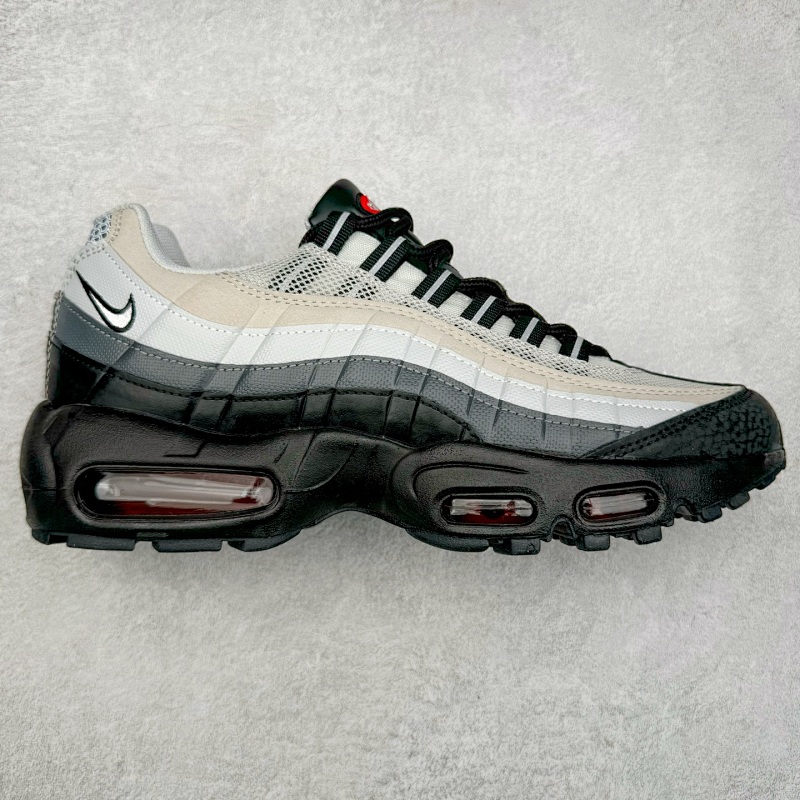 NIKE SNEAKERS (607)