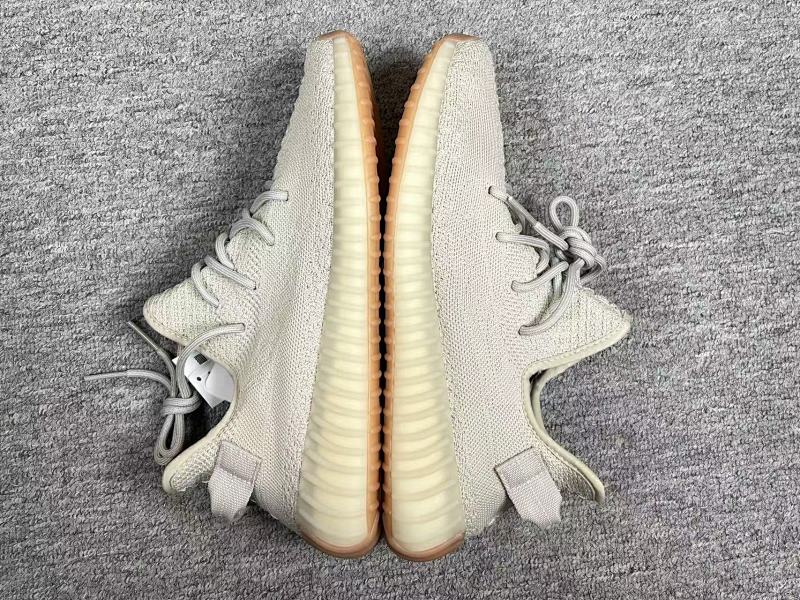 YEEZY SNEAKERS (62)