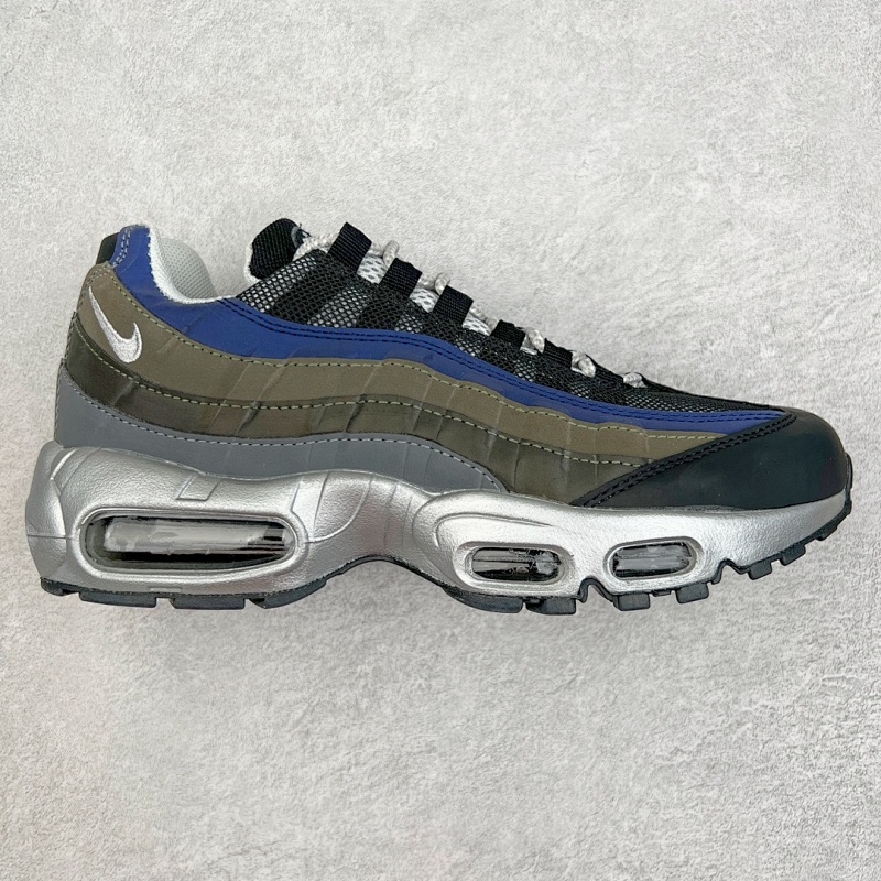 NIKE SNEAKERS (618)