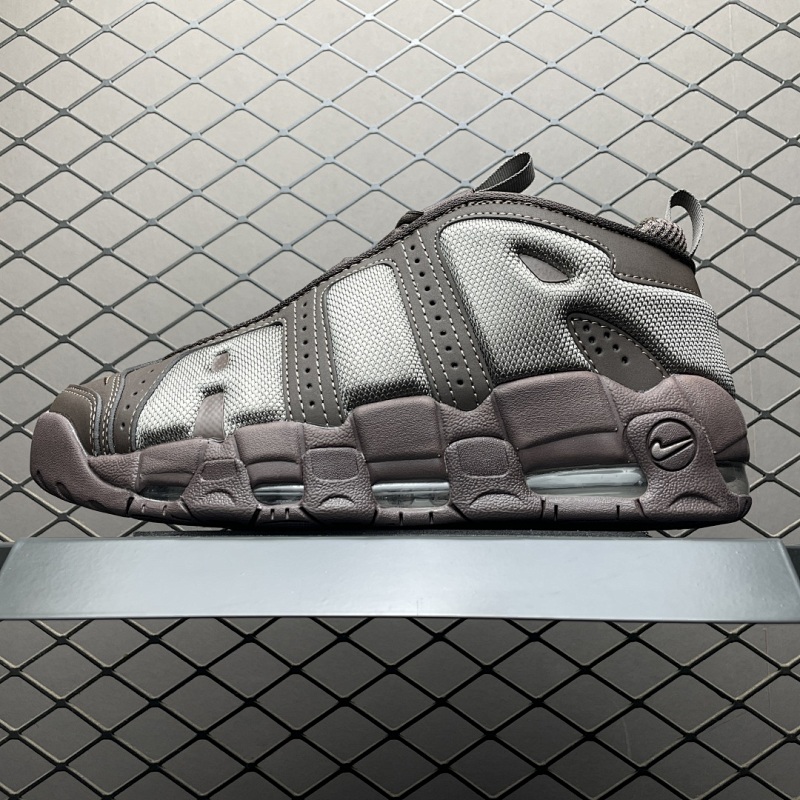 NIKE SNEAKERS (716)