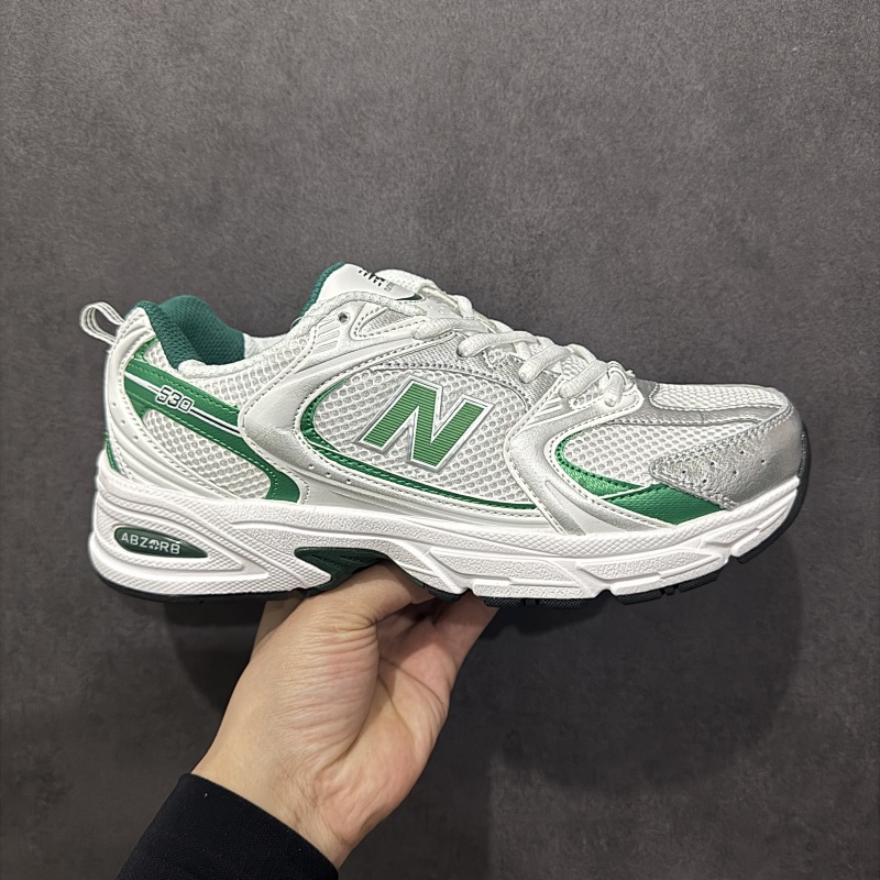 NEW BALANCE SNEAKERS (24)