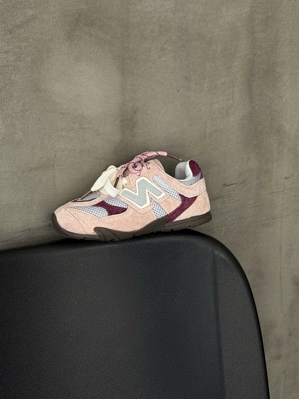 MIUMIU SNEAKERS