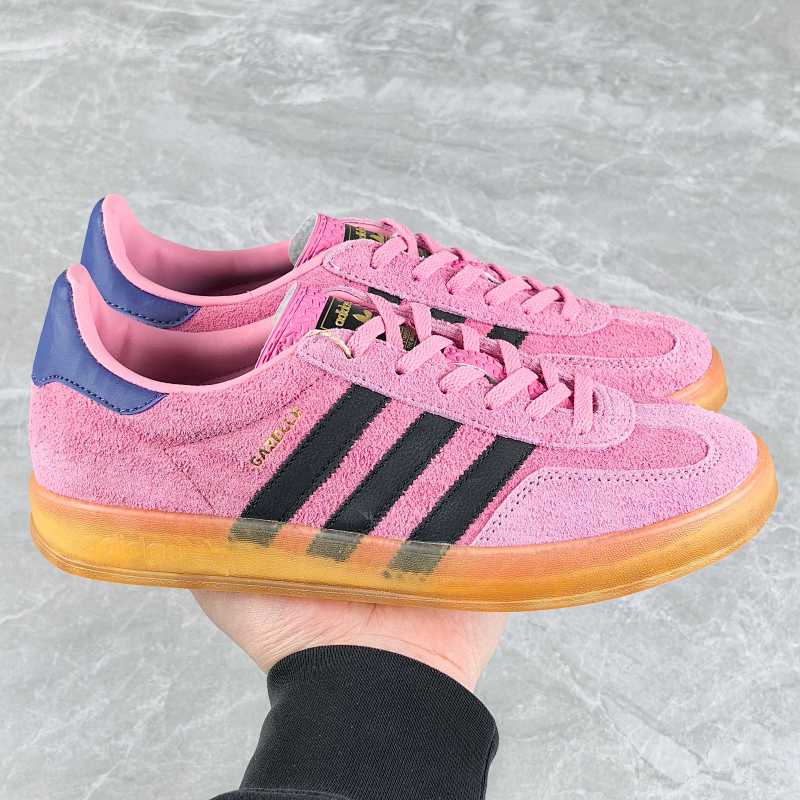 ADIDAS SNEAKERS (109)