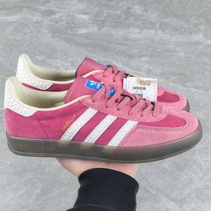 ADIDAS SNEAKERS (108)