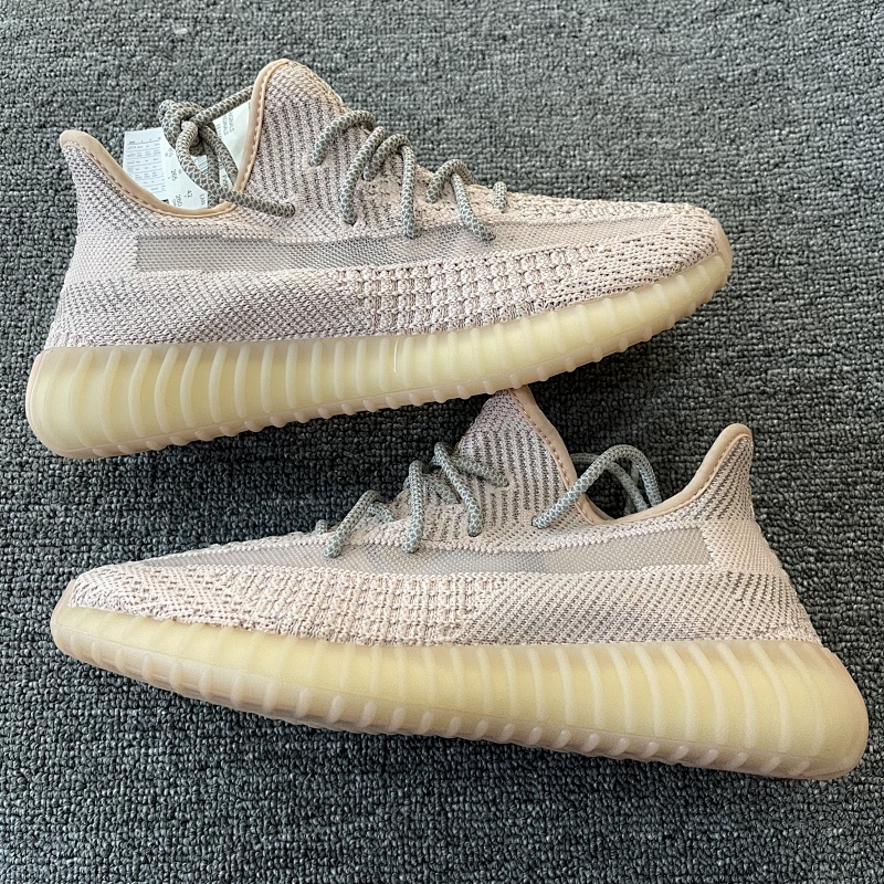 YEEZY SNEAKERS (52)
