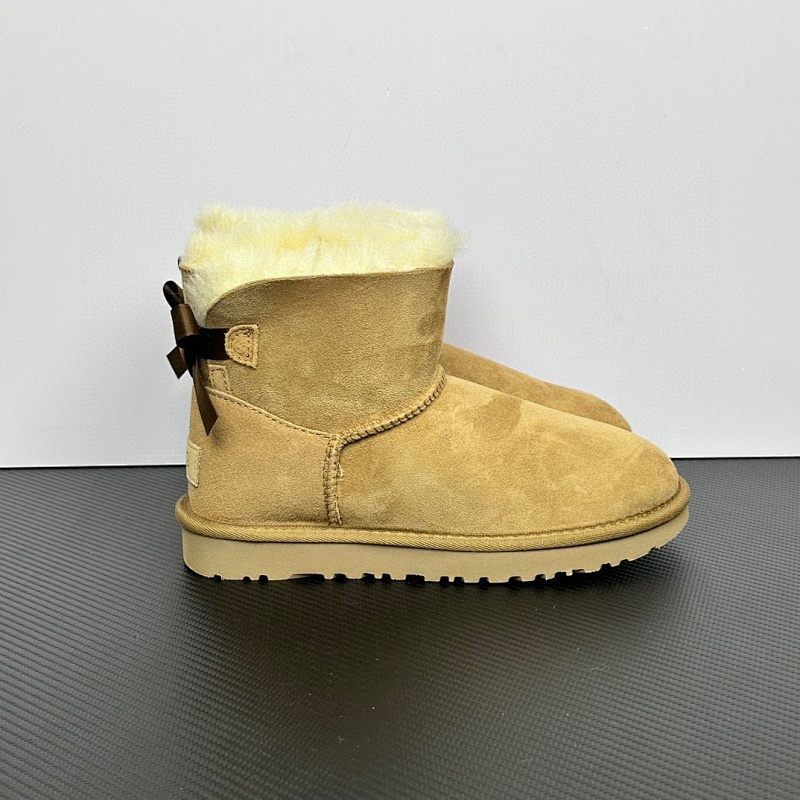 UGG SNEAKERS (55)