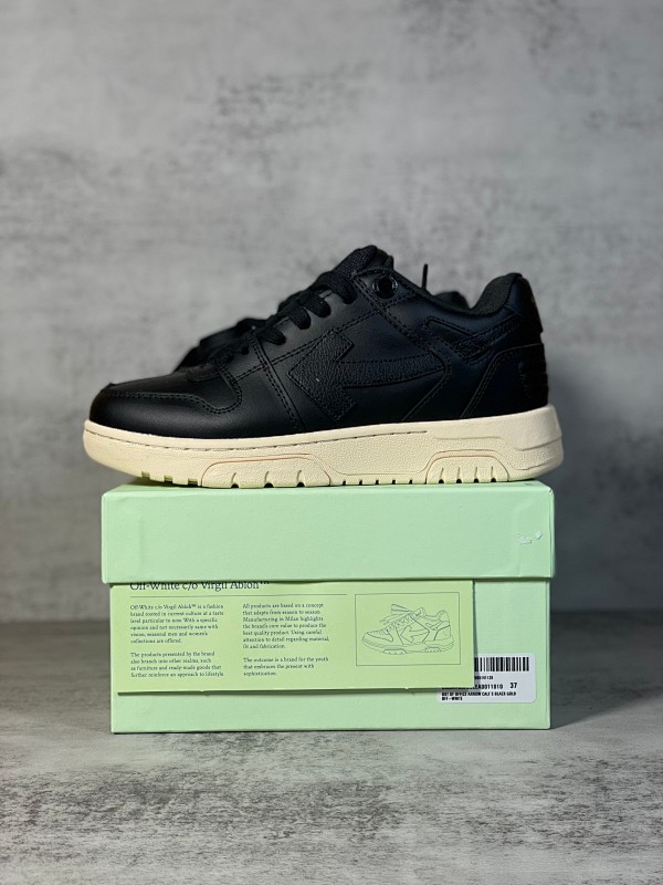 OFF WHITE SNEAKERS (80)