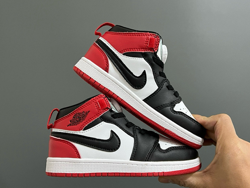 JORDAN SNEAKERS