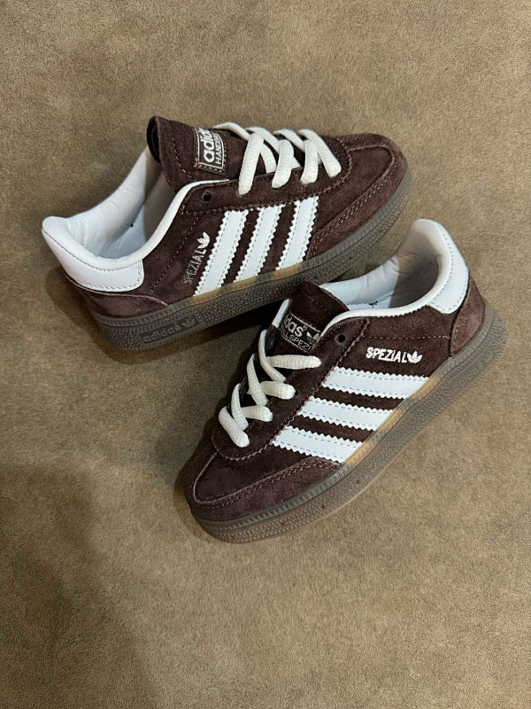 ADIDAS SNEAKERS