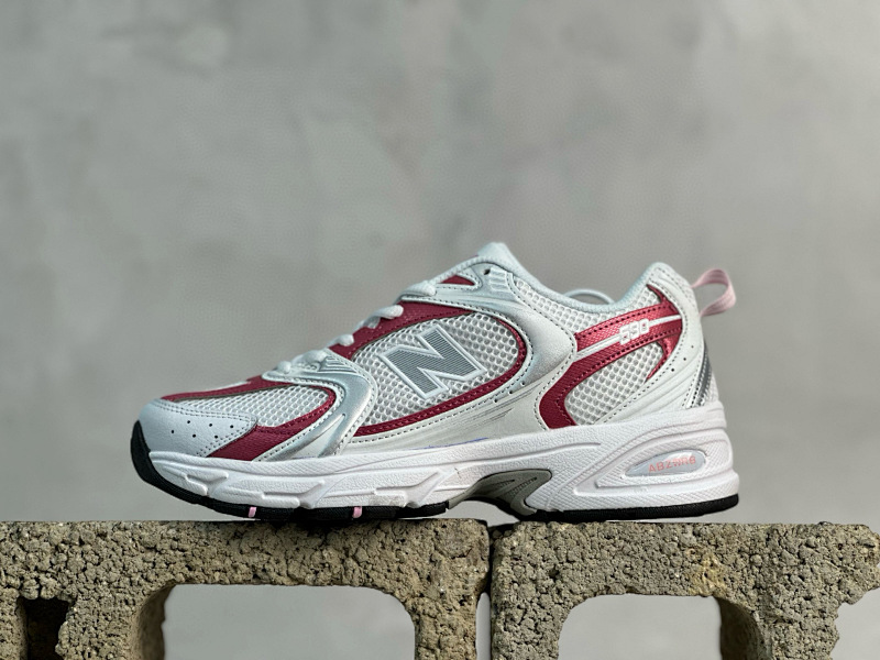 NEW BALANCE SNEAKERS (7)