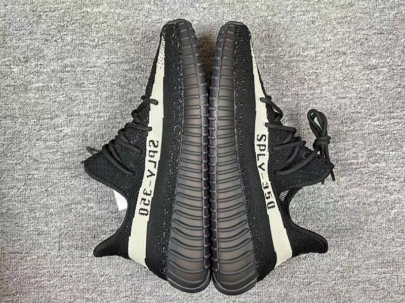 YEEZY SNEAKERS (64)