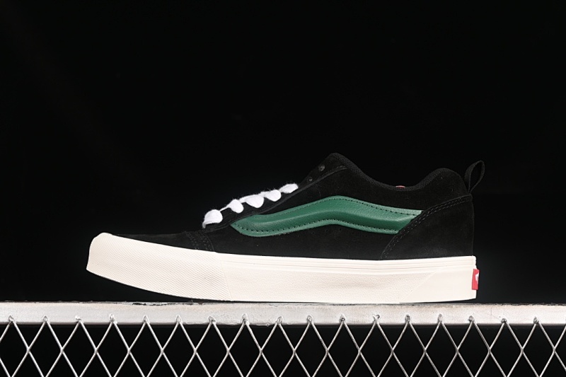 VANS SNEAKERS (32)