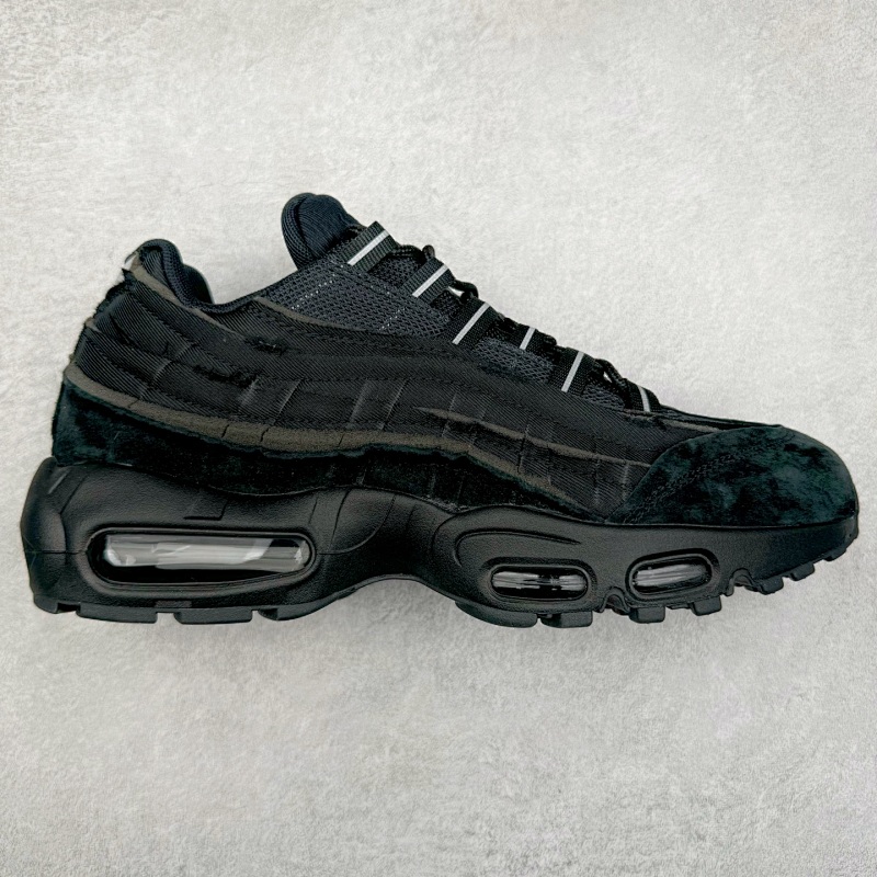 NIKE SNEAKERS (560)