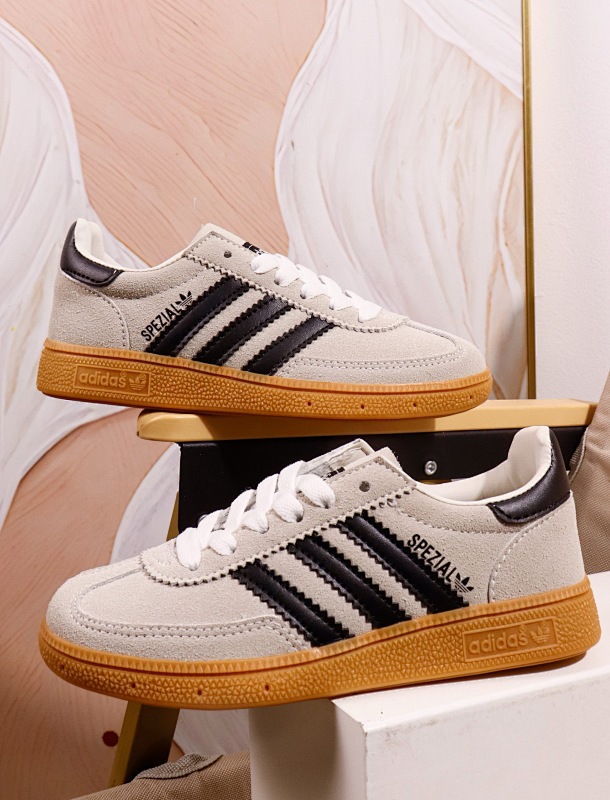 ADIDAS SNEAKERS