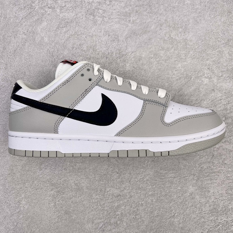 NIKE SNEAKERS (163)
