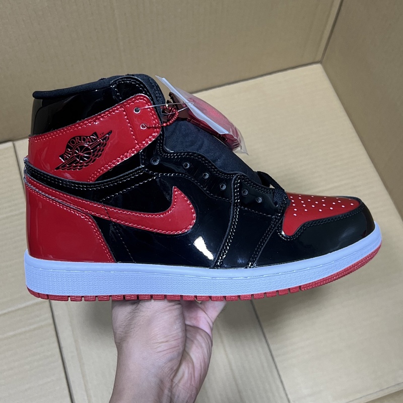 JORDAN SNEAKERS
