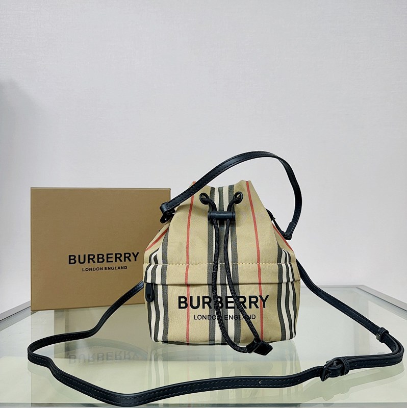 BURBERRY BAG (207)