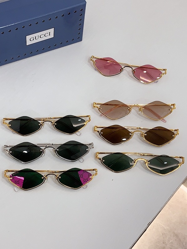 GUCCI SUNGLASSES (26)