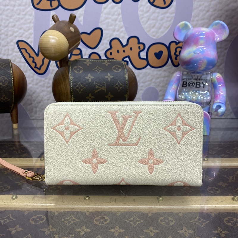 LOUIS VUITTON WALLET (44)