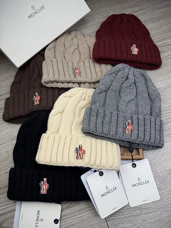 MONCLER CAP (16)