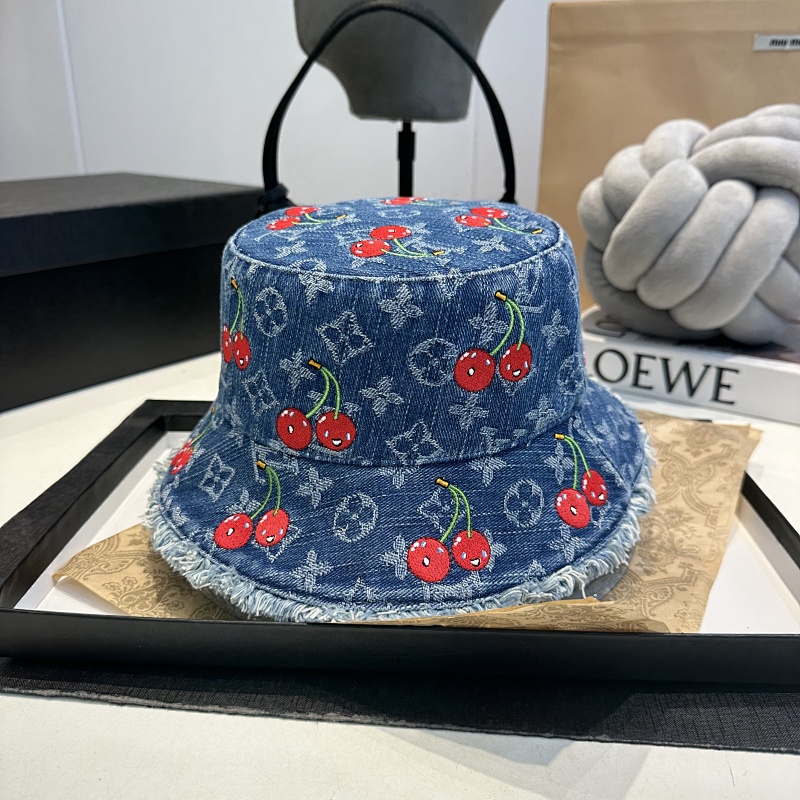 LOUIS VUITTON CAP (37)