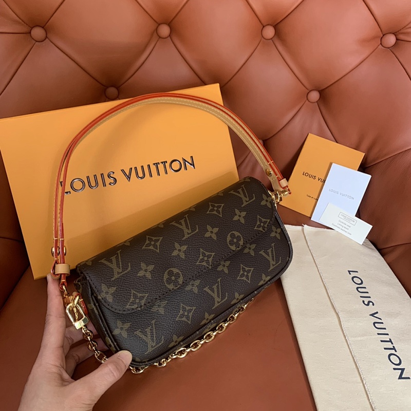LOUIS VUITTON BAG (70)