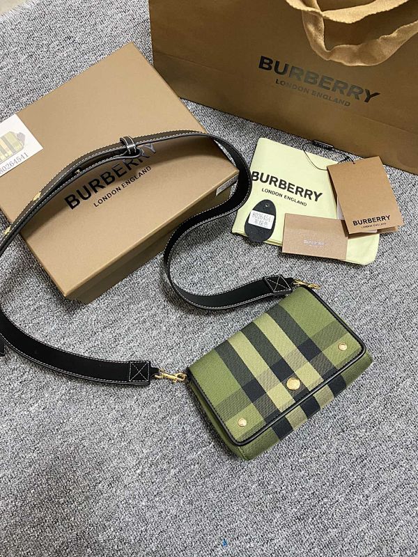 BURBERRY BAG (253)