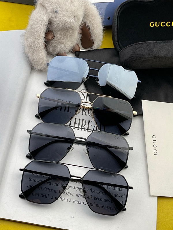 GUCCI SUNGLASSES (104)