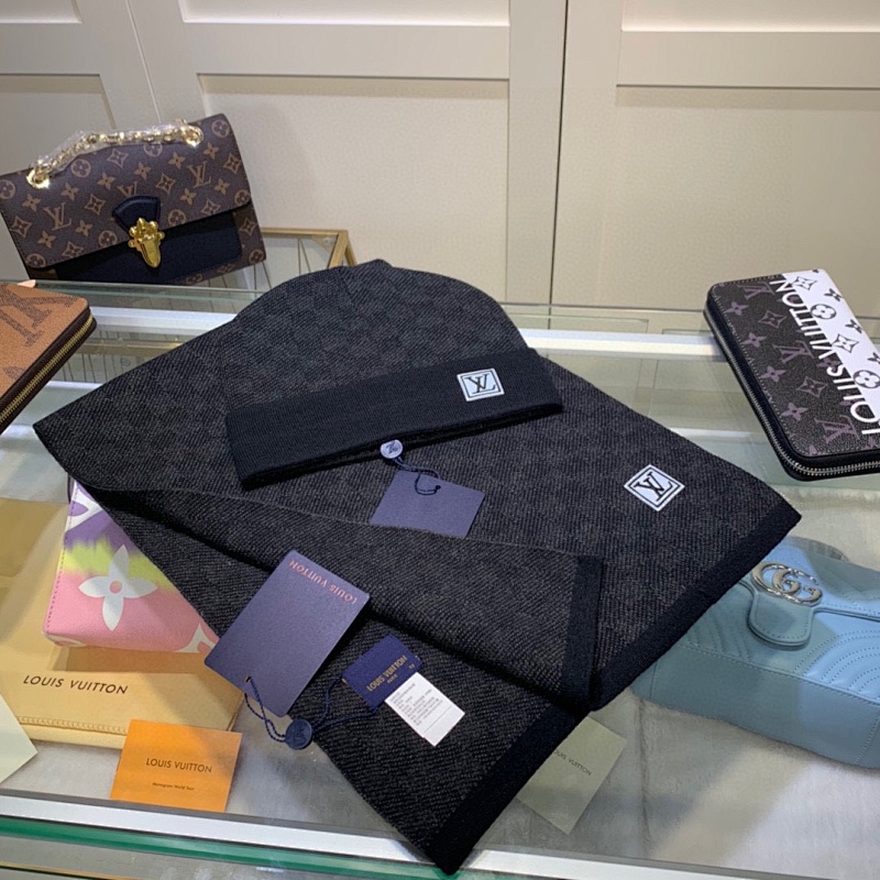 LOUIS VUITTON CAP (30)