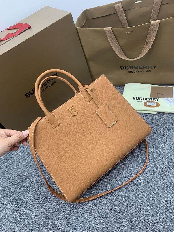 BURBERRY BAG (279)