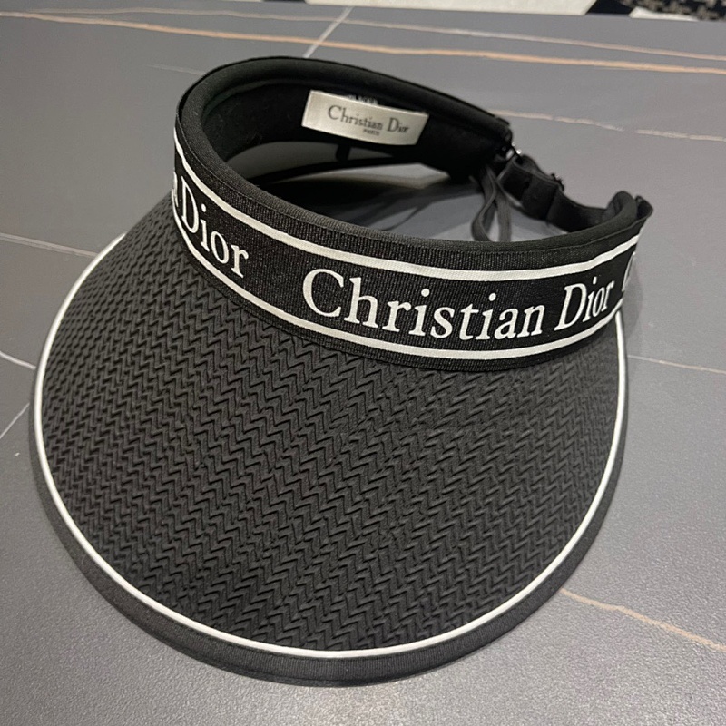 DIOR CAP (60)