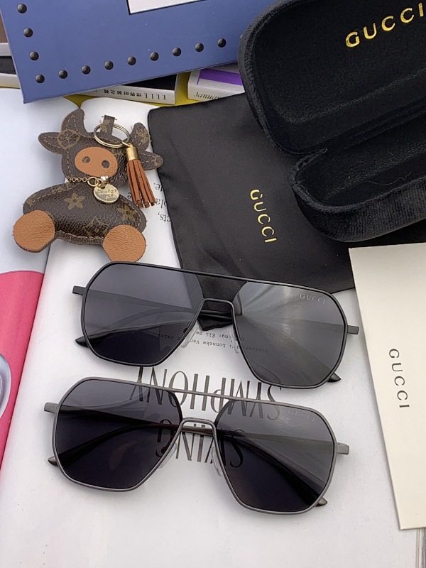 GUCCI SUNGLASSES (156)