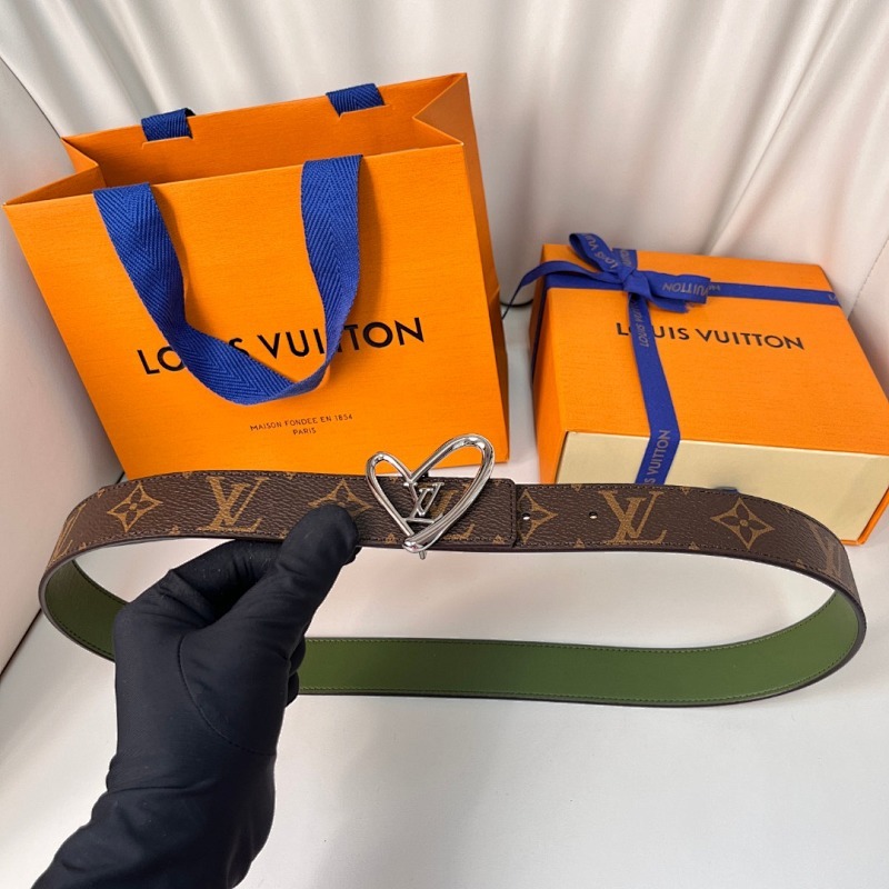 LOUIS VUITTON BELT (103)