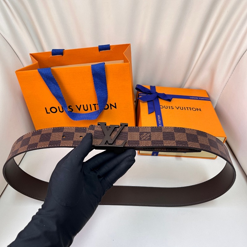 LOUIS VUITTON BELT (126)