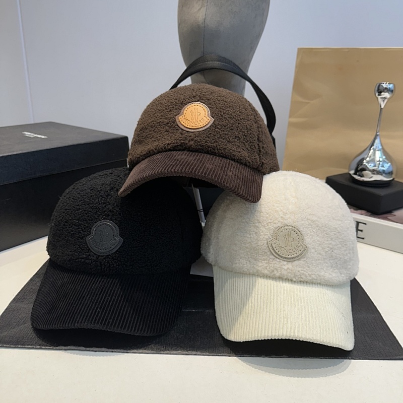 MONCLER CAP (6)
