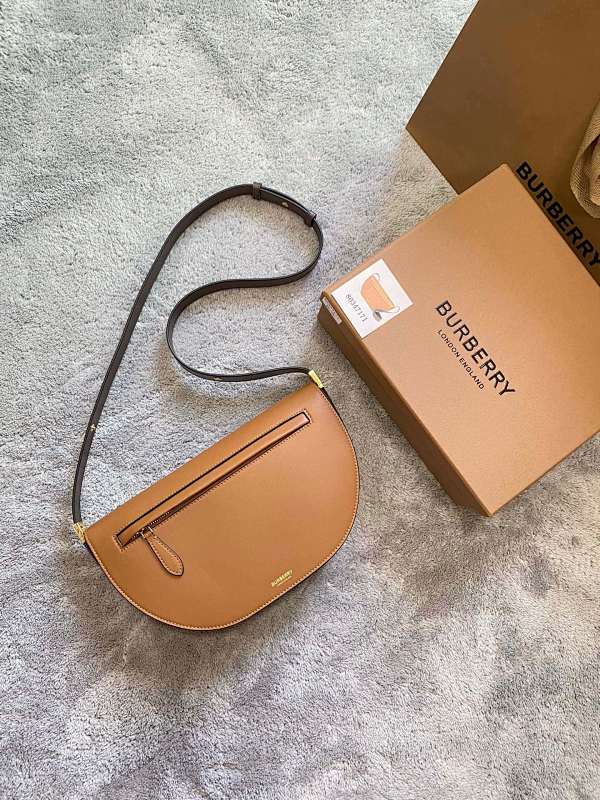 BURBERRY BAG (236)
