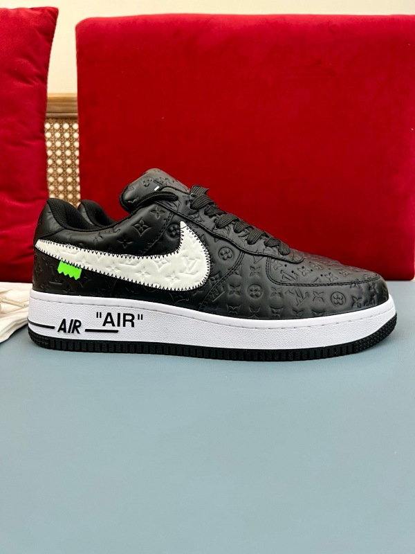 LOUIS VUITTON TRAINER (33)