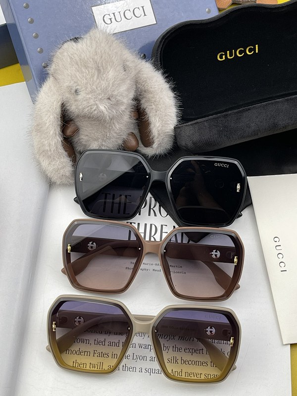 GUCCI SUNGLASSES (233)