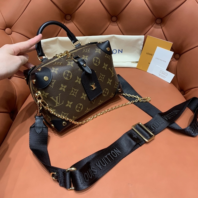 LOUIS VUITTON BAG (102)