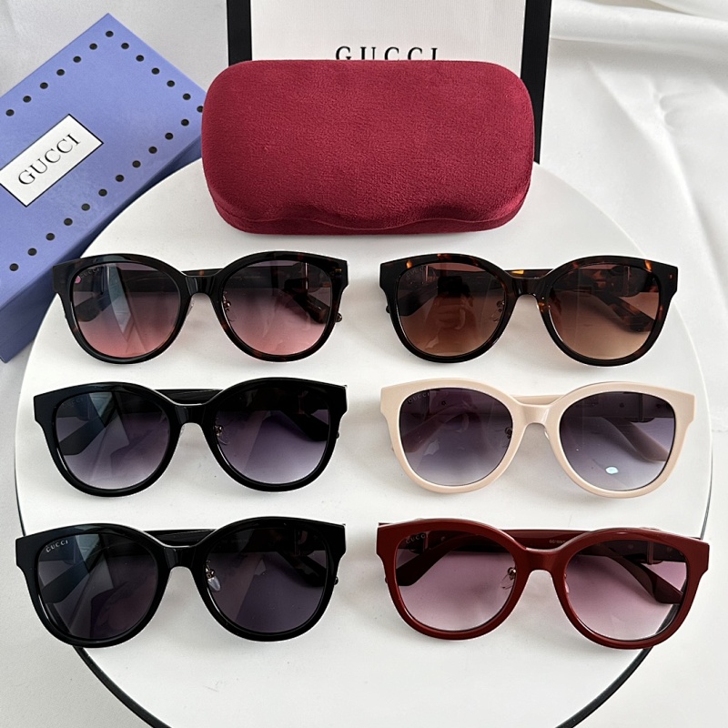 GUCCI SUNGLASSES (250)